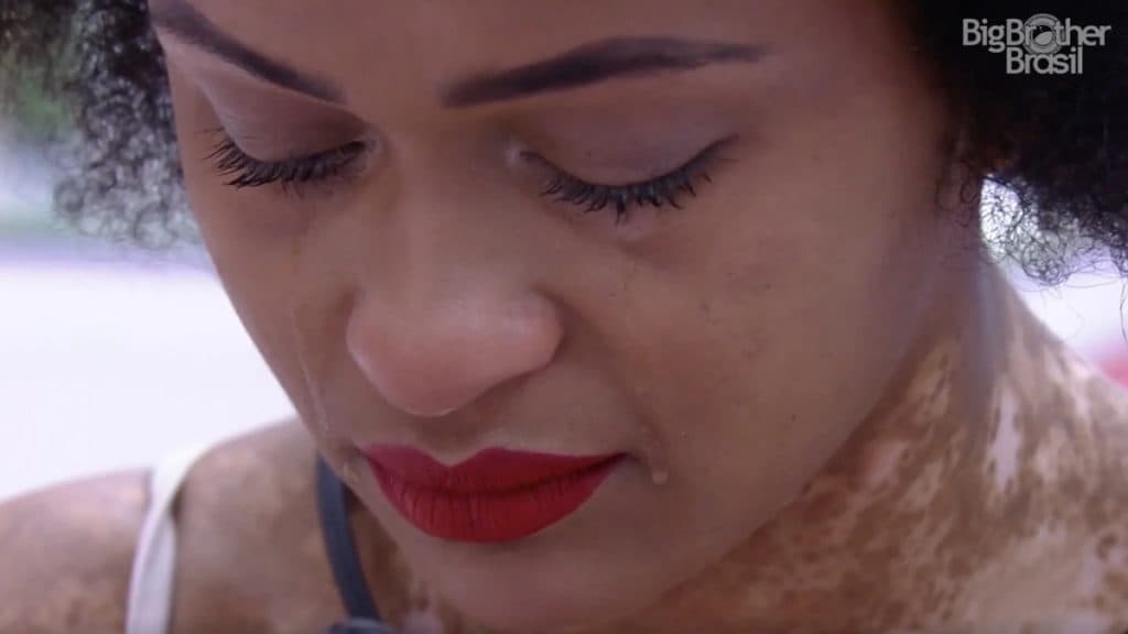 BBB22: Natália entra em crise, sente culpa por trajetória e cai em prantos: "Arrebentando tudo"
