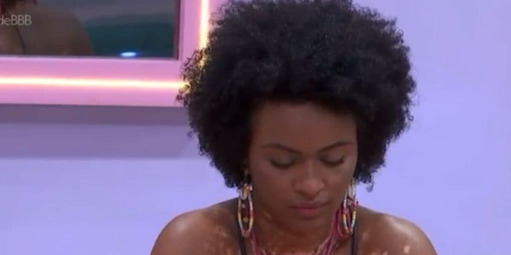 BBB22: Natália se identifica com filme, escancara racismo sofrido e Eliezer se surpreende: "É sério isso?"