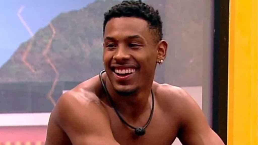 Paulo André, após sucesso no BBB22, faz desabafo profundo sobre racismo que sofreu: "Ligando para a polícia"