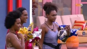 BBB22: Reação de Lina, Jessilane e Natália com a volta de Arthur (Foto: Reprodução / Globoplay) BBB22: Reação de Lina, Jessilane e Natália com a volta de Arthur (Foto: Reprodução / Globoplay)