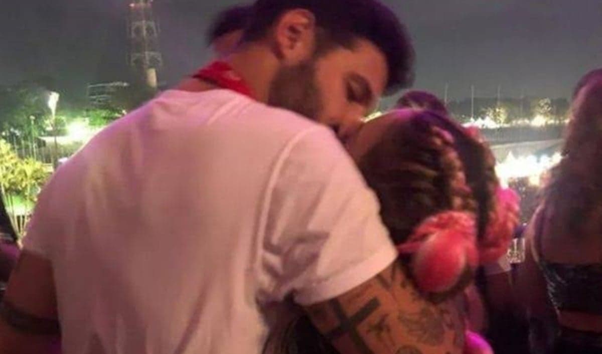Rodrigo Mussi foi flagrado beijando Viih Tube no Lollapalooza 