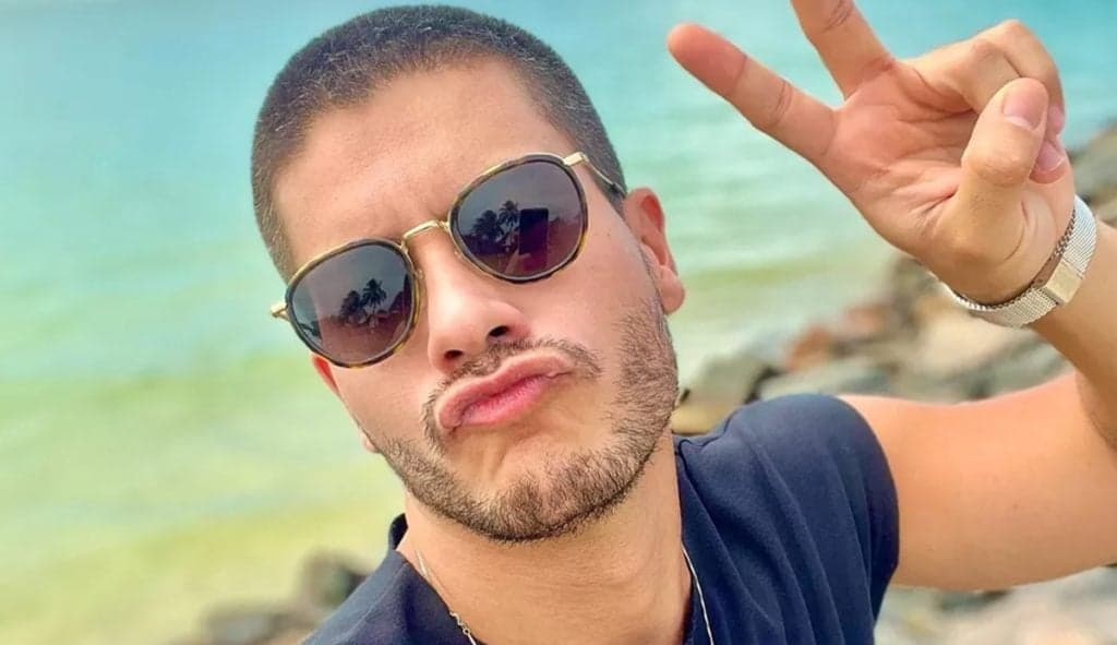 Milionário, Arthur Aguiar decide se afastar dos holofotes após vitória do BBB22: "Nunca mais"