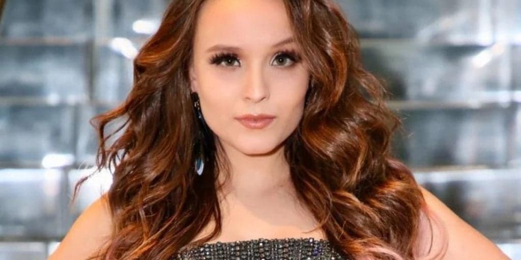 Larissa Manoela após show na rua, entrega momento inusitado nos bastidores da Globo