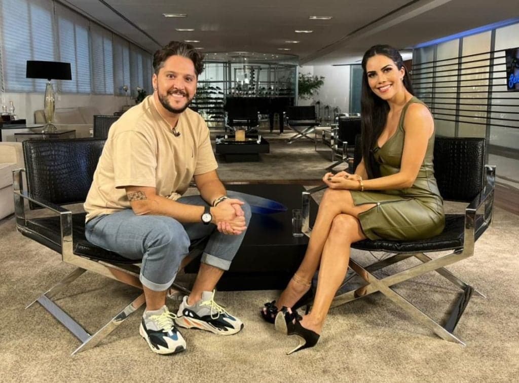 “Ela ajudou a me reerguer”, declara André Vasco sobre o papel da filha para vencer a depressão