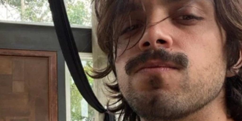 Rodrigo Simas, prestes a estrear na Globo, tem demissão confirmada e expõe motivo: "Buscando entender"