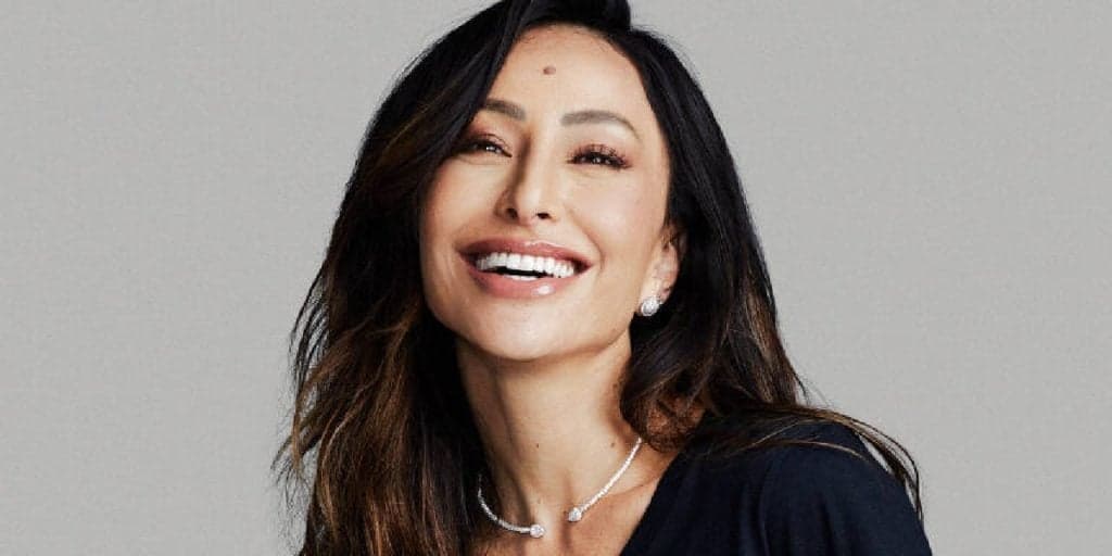 Sabrina Sato para programa da Sonia Abrão, ao vivo na RedeTV, e confirma desfecho com marido: "Pensei que ia"