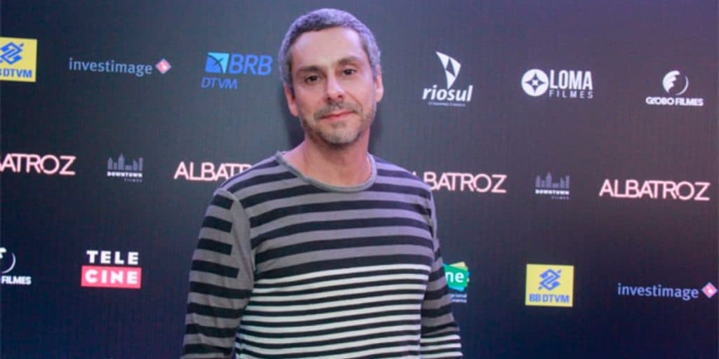 Alexandre Nero divertiu o público em entrevista com Tatá Werneck