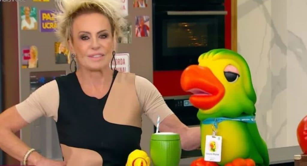 Ana Maria batiza Louro Mané e salário do ator que manipula o fantoche do Mais Você é impressionante