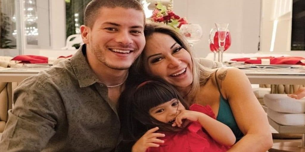 Após tomarem decisão juntos, Arthur Aguiar rasga verdades sobre Maíra Cardi: "Ameaças"