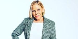 Claudete Troiano apresenta o Vou Te Contar, na RedeTV! (Foto: Reprodução) Claudete Troiano apresenta o Vou Te Contar, na RedeTV! (Foto: Reprodução)