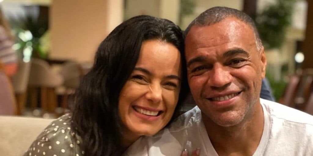 Denílson não se controla, expõe passado da irmã de Zezé e detona o que ela fez: "Há 13 anos você''