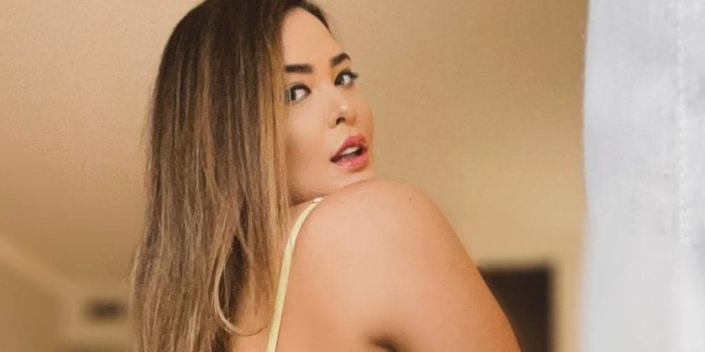 Geisy Arruda publica fotos sensuais
