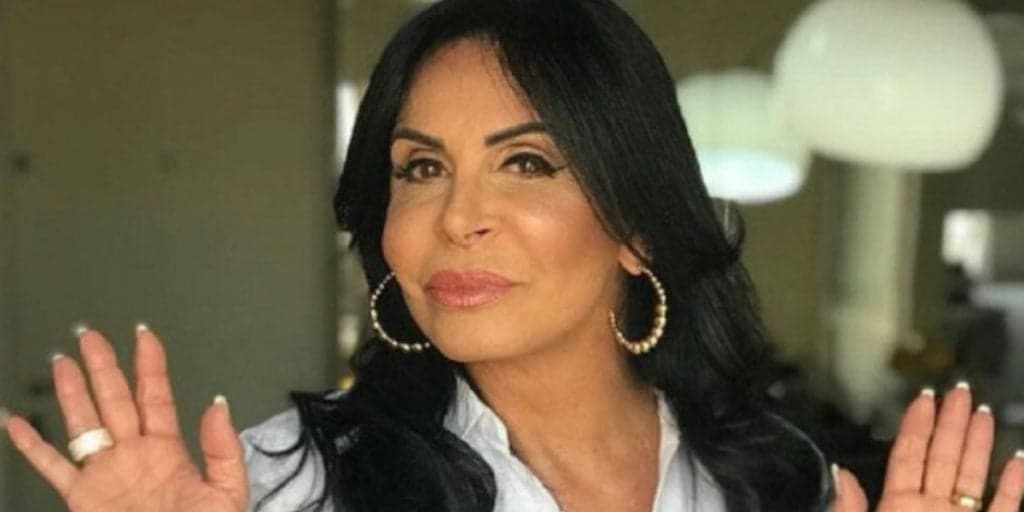 Gretchen escandaliza em vídeo aos 62, estapeia parte íntima sem dó e confirma: "Aqui é tudo verdadeiro"