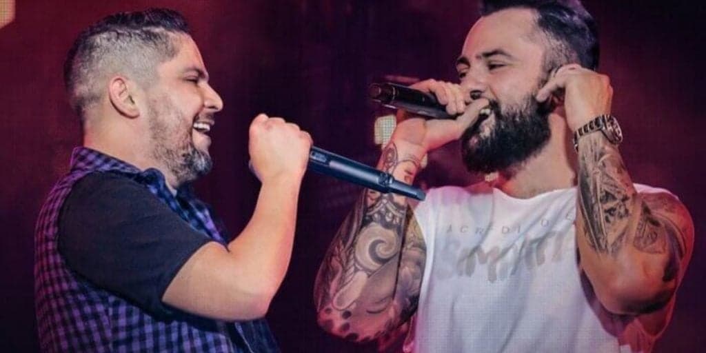 Jorge e Mateus dão show de estrelismo frente à multidão e expulsam famosa de palco: "Não encosta em mim"
