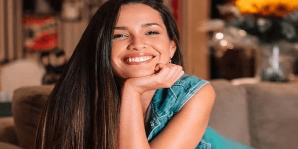 Juliette tem forte crise de pânico em show, equipe é chamada às pressas e socorre a ex-BBB