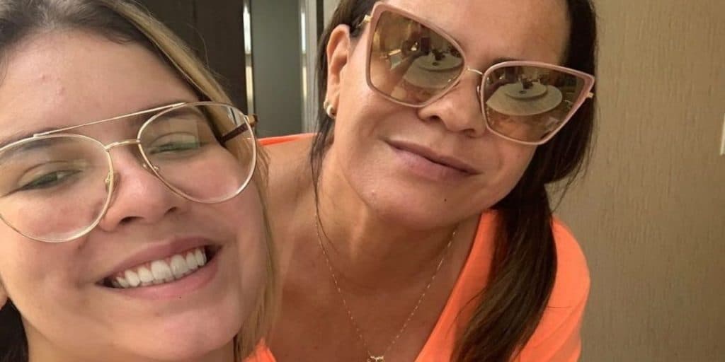 Seis meses após tragédia, mãe de Marília Mendonça expõe segredo da morte da filha: "Algumas falhas"
