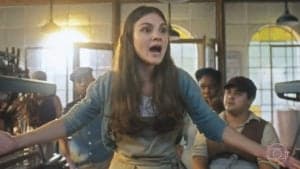 Olívia (Debora Ozório) liderará greve e reivindicará direitos trabalhistas em Além da Ilusão (Foto: Reprodução / Globo) Olívia (Debora Ozório) liderará greve e reivindicará direitos trabalhistas em Além da Ilusão (Foto: Reprodução / Globo)