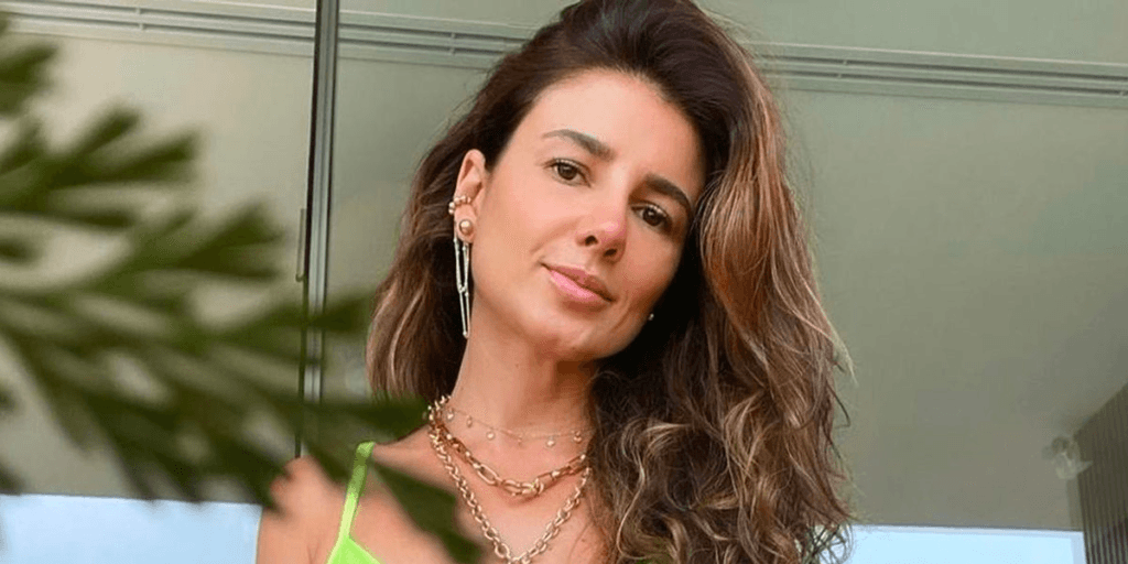 Após sofrimento, Paula Fernandes se assume pro país: "Aceitação com o que não posso mudar"