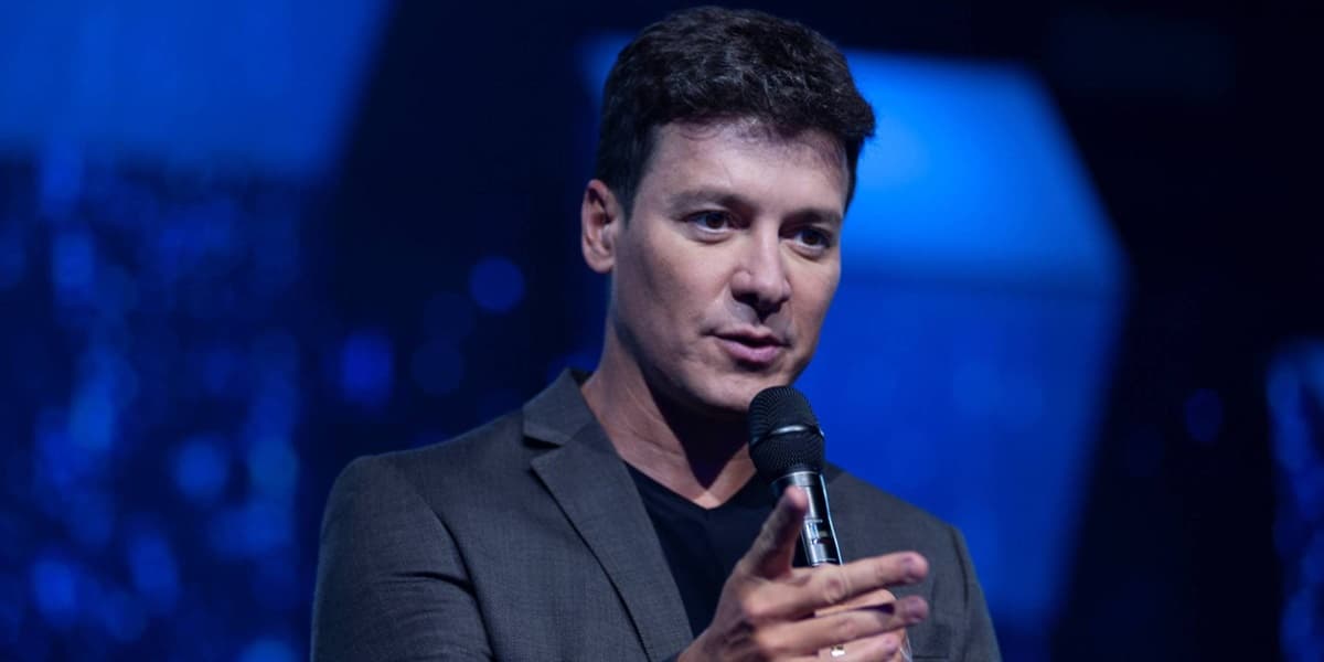 “Meu contrato vence agora”, Rodrigo Faro fala de notícia de ida à Band e desfecho na Record: “Tudo indica”