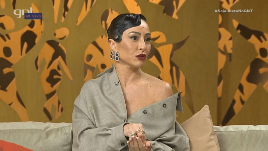 Sabrina Sato abre o jogo e revela segredo para se curar de uma paixão: "Cachaça e uma sentada"