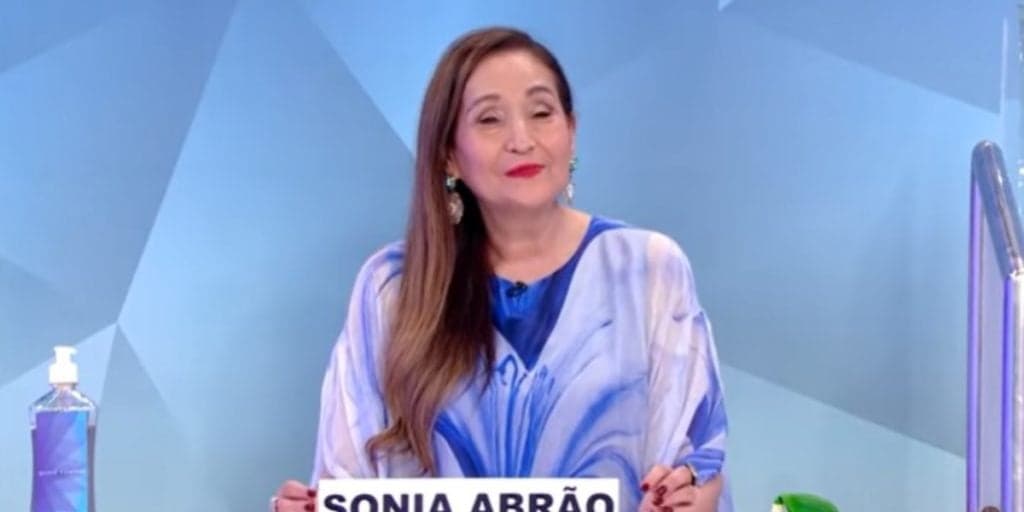 "Papo sério", Sonia Abrão expõe o que famoso jornalista da RedeTV! fez com ela e confirma: "Não poupou"