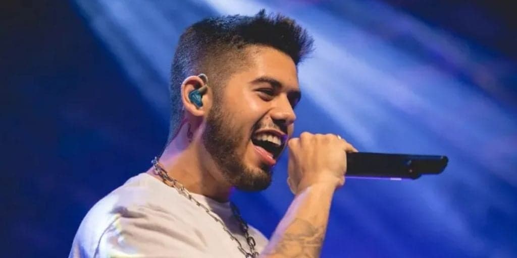 Zé Felipe bate-boca com segurança em cima do palco, xinga e o pior é exposto em vídeo: "Bater"