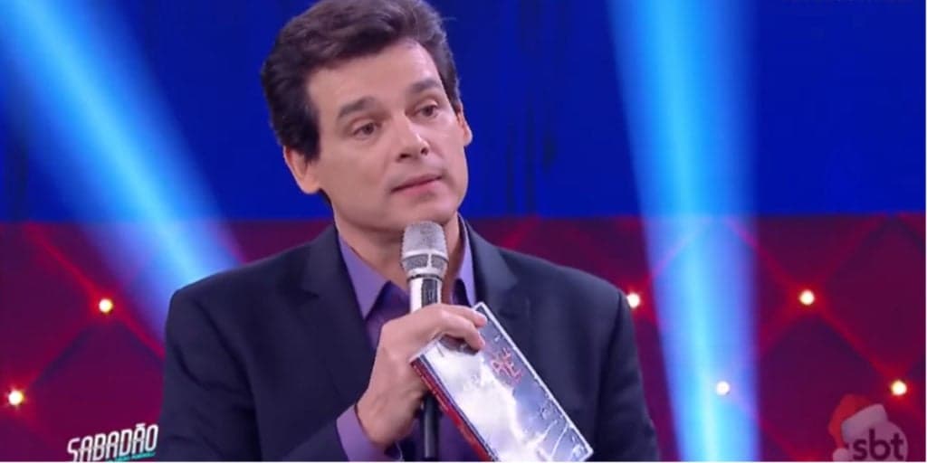 Celso Portiolli mostra com quem é casado