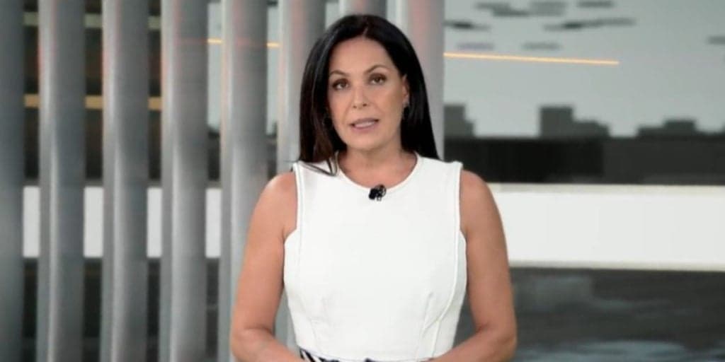 Carolina Ferraz entra às pressas na Record e confirma a pior notícia envolvendo cantora: "Doente''