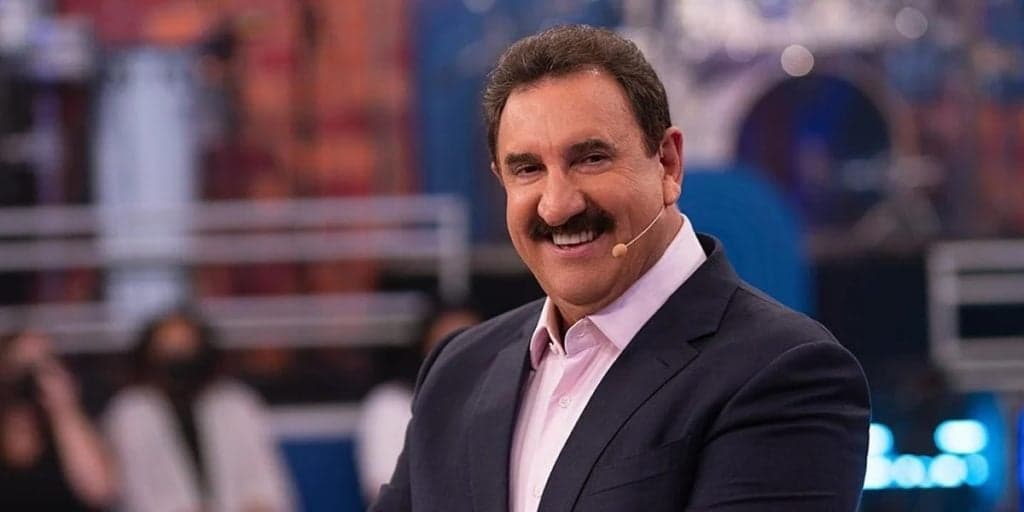 Ratinho recebe no “Gol Show” desta terça (26) Roseli, ícone do futebol, e ex-árbitro Oscar Roberto Godói