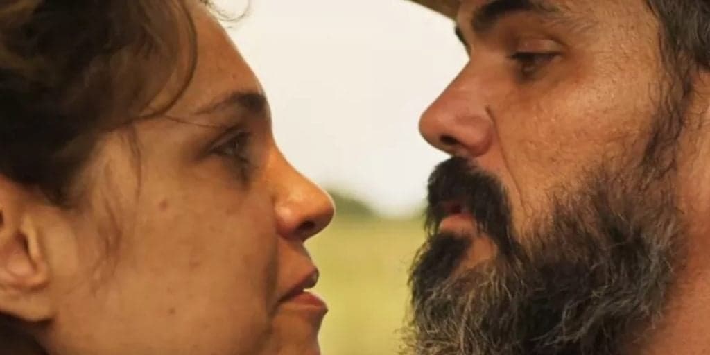 Pantanal: O chifre em Tenório não pode parar! Maria Bruaca beija e transa com Alcides