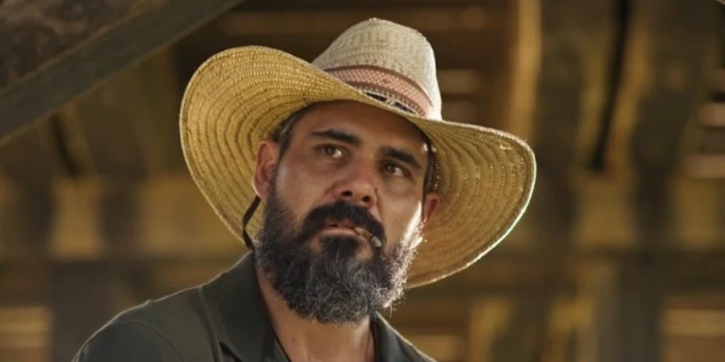 Juliano Cazarré abre o jogo e fala sobre discussões políticas nos bastidores da Globo: "marxistas"