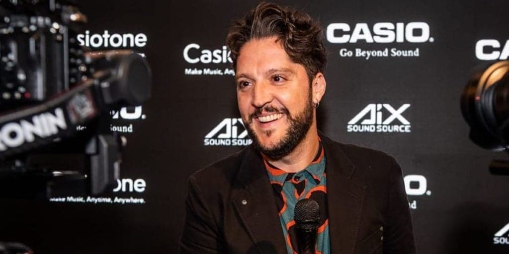 André Vasco é levado ao hospital às pressas, tem pedaço do corpo paralisado e estado do apresentador gera choque
