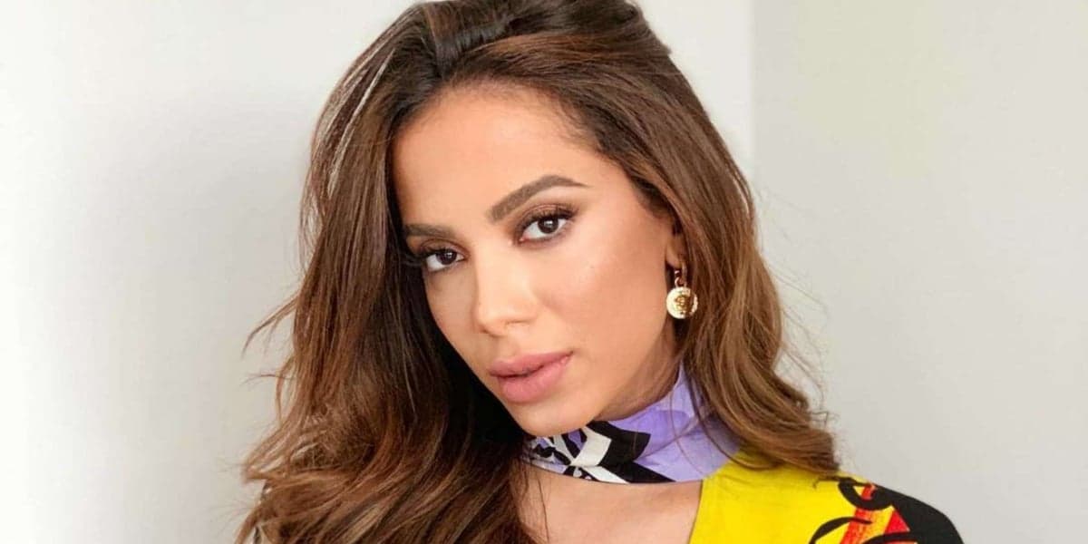 Apoiadora de Lula, Anitta faz proibição ao PT e é parabenizada por Bolsonaro Apoiadora de Lula, Anitta faz proibição ao PT e é parabenizada por Bolsonaro