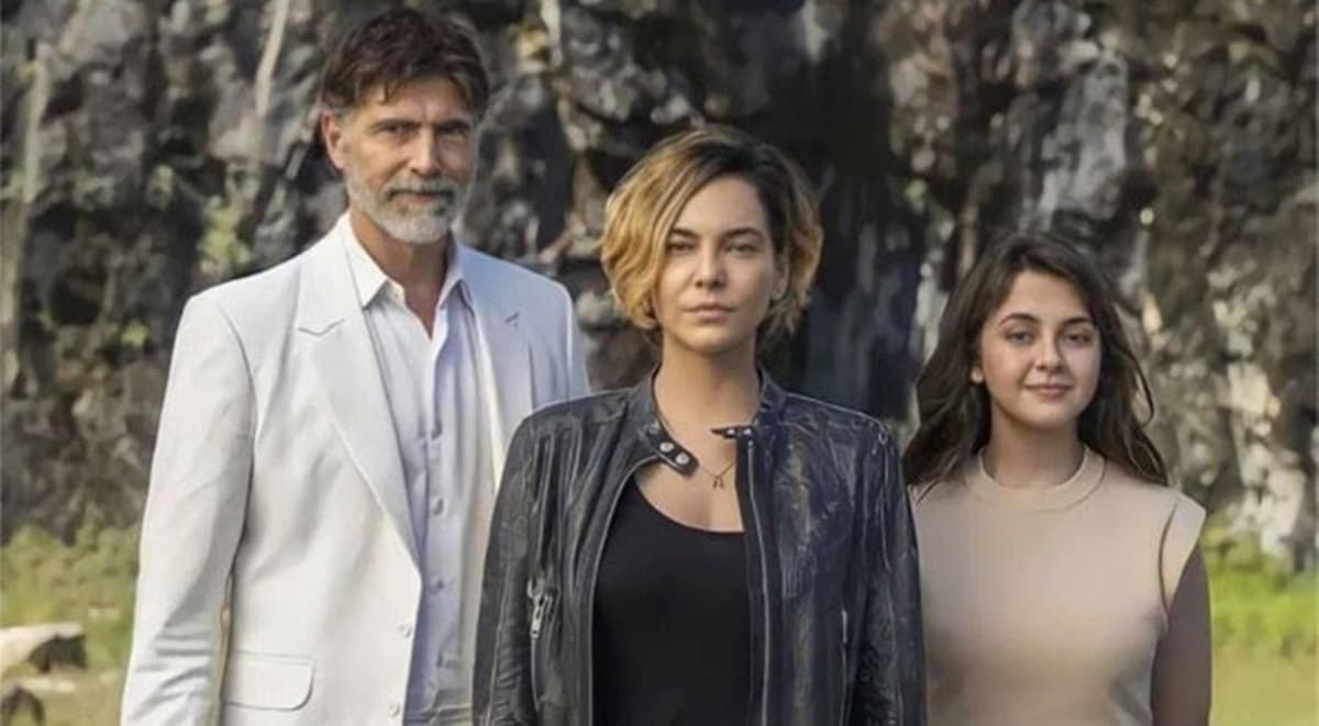 Gianecchini, Tainá Müller e Klara Castanho em foto de "Bom Dia, Verônica" 