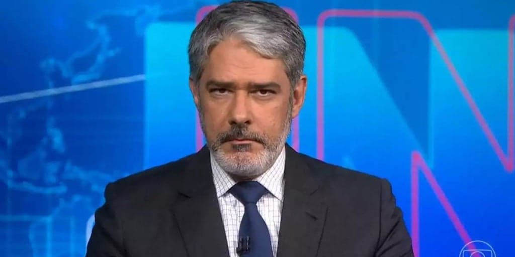 "Enlouqueceu", funcionários detonam atitude de William Bonner longe da bancada do Jornal Nacional