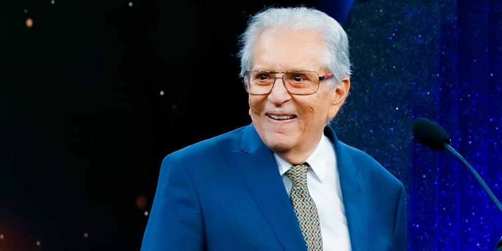 Astro de "A Praça é Nossa" se demite e expõe quem realmente é Carlos Alberto de Nóbrega: "Me tratava"