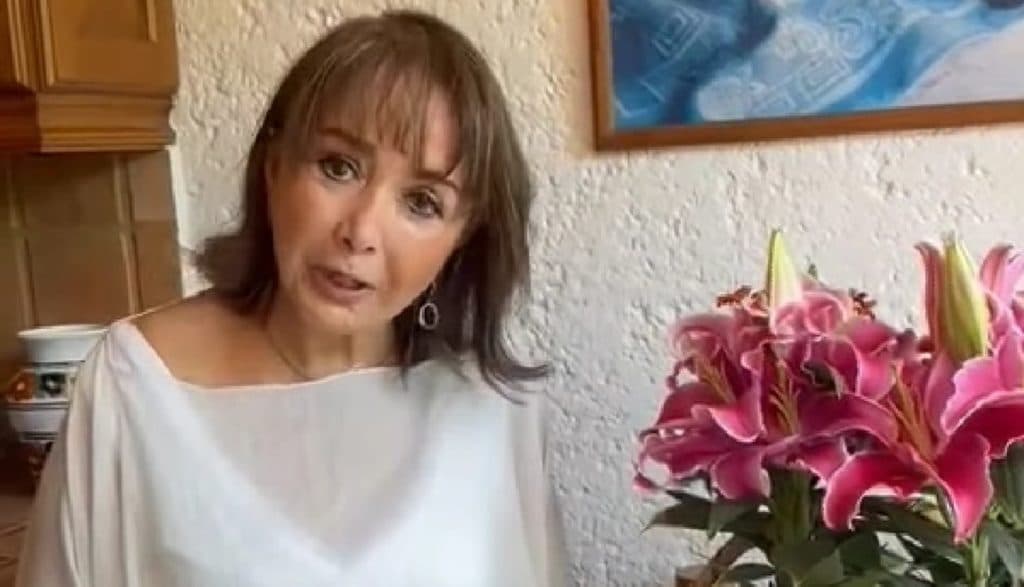 http://tvfoco.uai.com.br/wp-content/uploads/2015/05/Daniela-Mercury.jpg