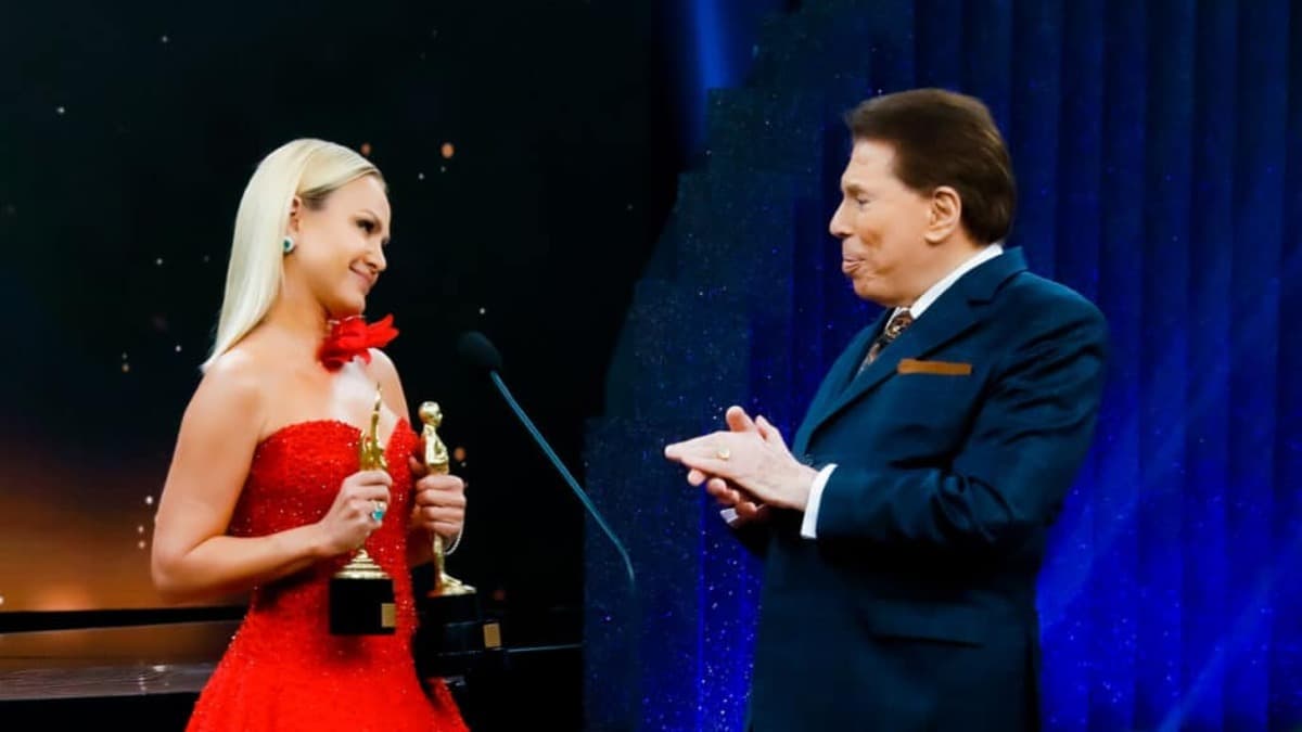 Eliana se emociona ao reencontrar Silvio Santos (Foto: Reprodução)