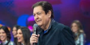 Faustão é exposto e choca ao contar segredo ao vivo: "Finalmente" Faustão é exposto e choca ao contar segredo ao vivo: "Finalmente"
