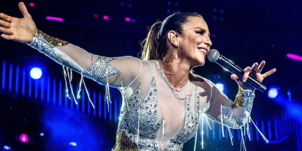 Ivete Sangalo, bombando na Globo, assina contrato oficial e fatura R$ 3 milhões de uma só vez