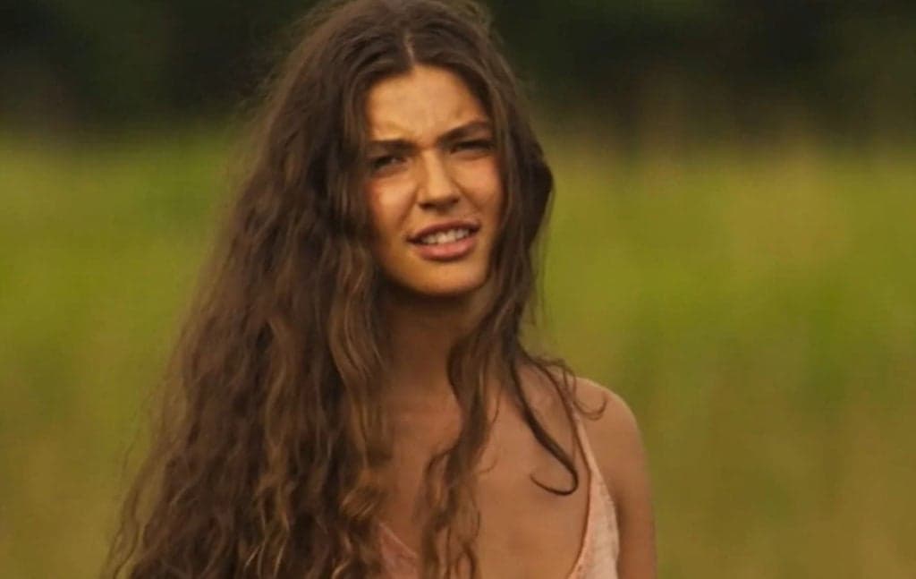 Alanis Guillen, Juma de Pantanal, posta foto sensual sem parte de cima: "Mulher maravilhosa"