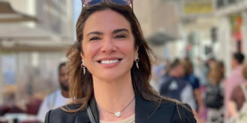 Luciana Gimenez deixa o Brasil e revela que foi assaltada nas ruas de Londres: “É um absurdo"