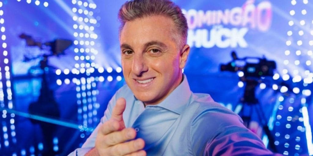 Luciano Huck surge ao lado de famosa e enfim acaba revelando em quem irá votar: "Remando na mesma direção"