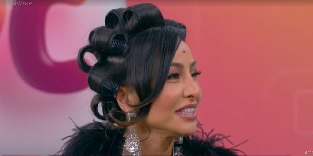 Sabrina Sato diverte Ana Maria em participação no Mais Você