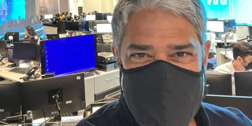 William Bonner decide que mediará debates na Globo