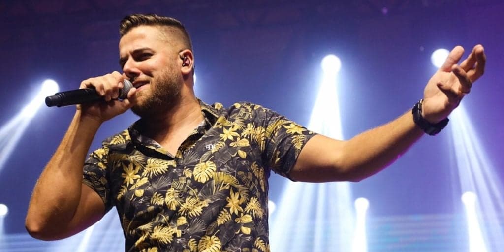 Zé Neto sofre acidente e cancela shows