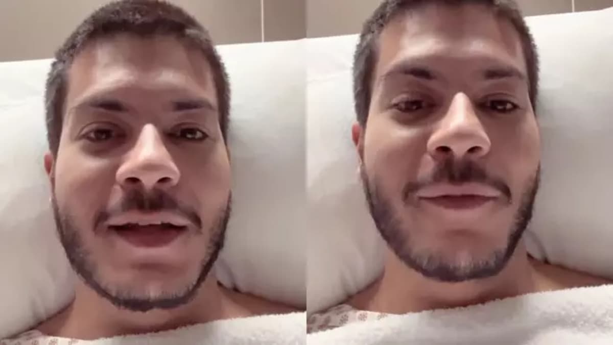 Arthur Aguiar quando se recuperava de cirurgia, Foto: Reprodução/Internet Arthur Aguiar quando se recuperava de cirurgia, Foto: Reprodução/Internet