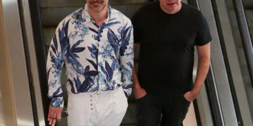 Galã mais lindo da Globo é flagrado com homem mais velho e romance de casal deixa o Brasil pasmo