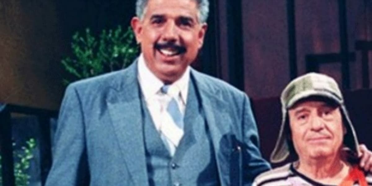 Rubén Aguirre, o Professor Girafales, e Chaves (Foto: Reprodução/Televisa)