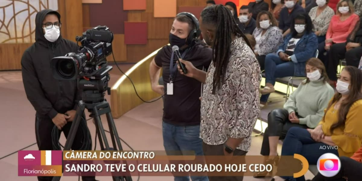 Manoel Soares entrevistou o cinegrafista do "Encontro" (Foto: Reprodução/TV Globo)